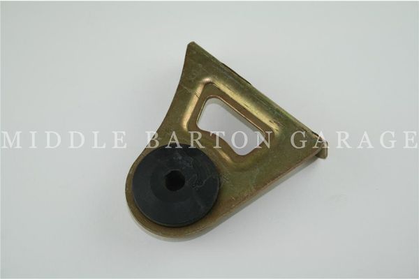 EXHAUST BRACKET 850 ALL REAR
